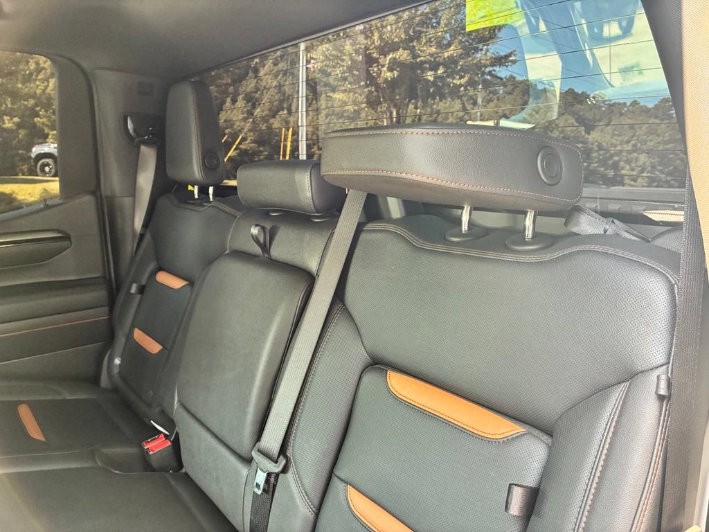 Used 2025 GMC Sierra 1500 AT4 AWD/4WD image 15