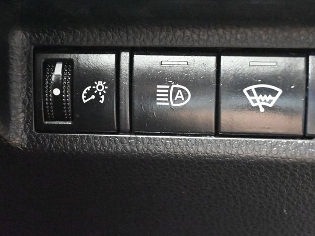 Used 2021 Toyota RAV4 XLE w/ Convenience Package AWD/4WD image 26