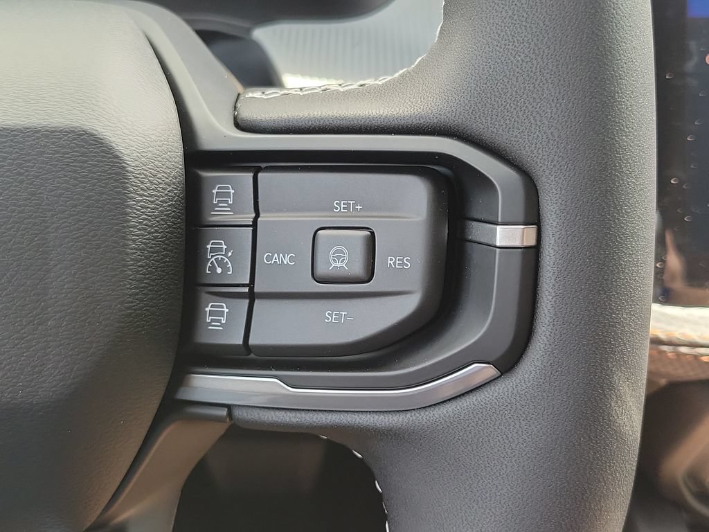 New 2026 Jeep Cherokee Limited AWD/4WD image 13