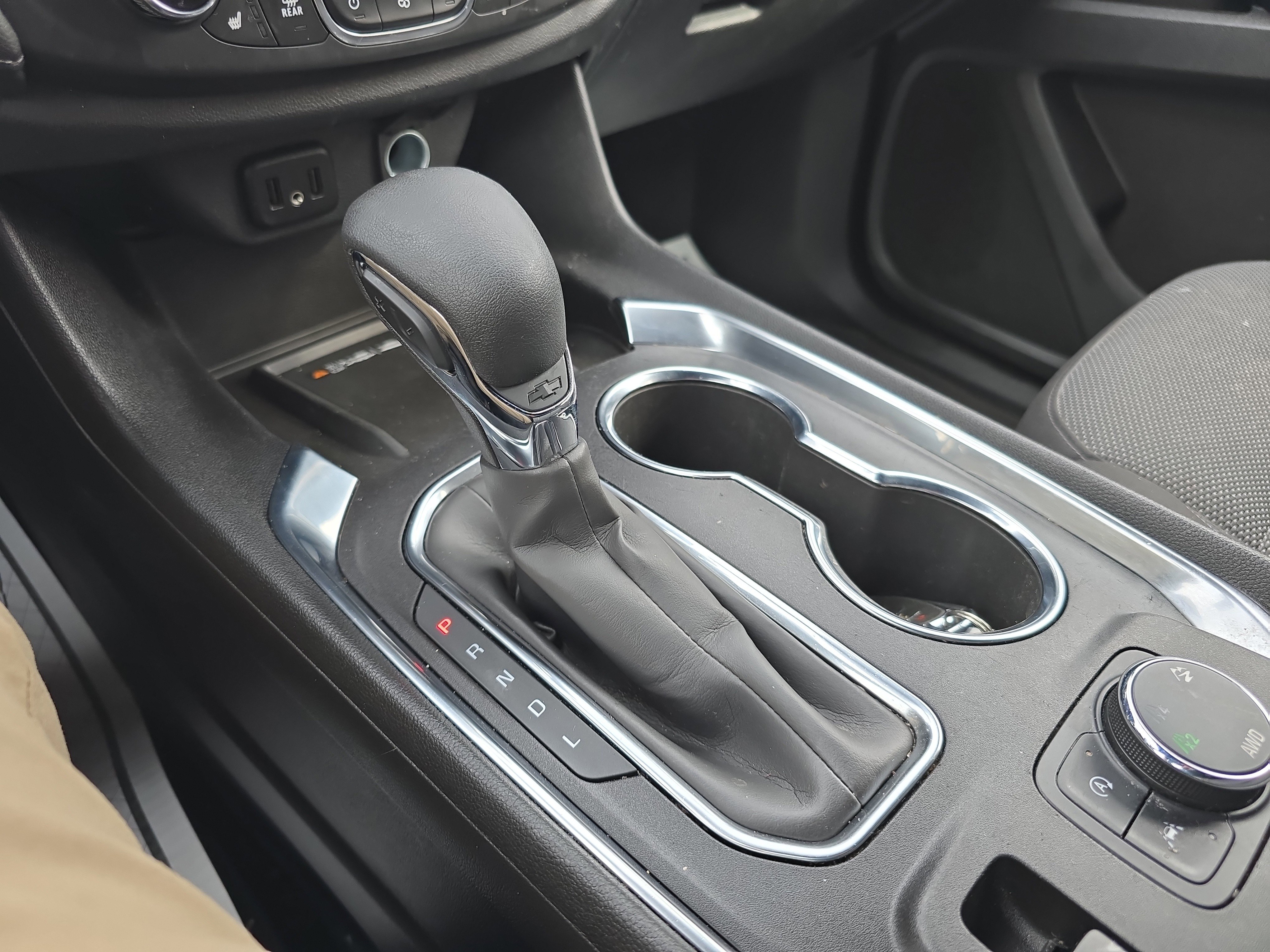 Used 2023 Chevrolet Traverse LT image 27