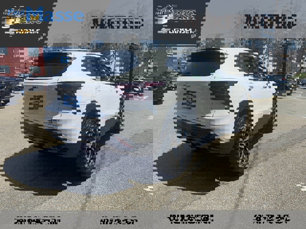 Certified 2024 Chevrolet Trax RS w/ Driver Confidence Package image 5