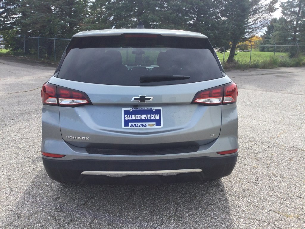 Used 2024 Chevrolet Equinox LT w/ LPO, Floor Liner Package FWD image 6