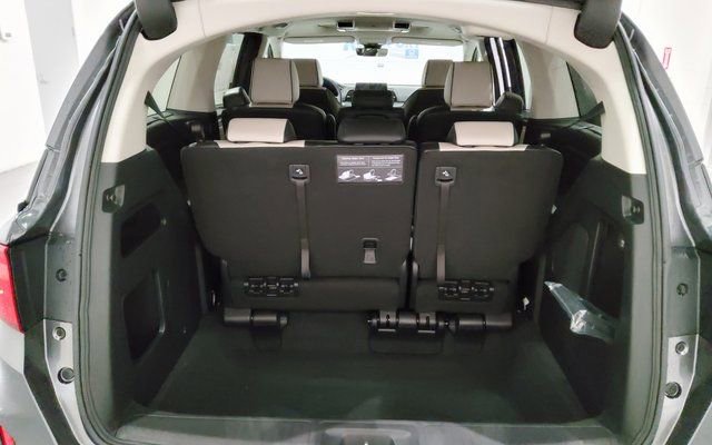 Used 2025 Honda Odyssey Elite image 18