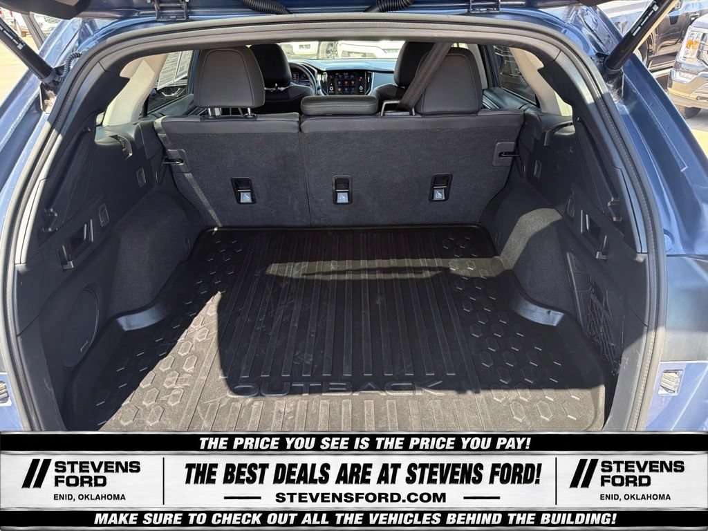 Used 2025 Subaru Outback Onyx Edition AWD/4WD image 36