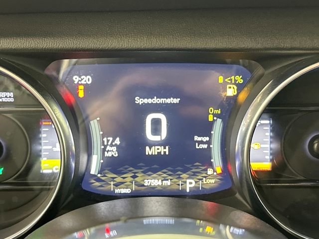 Used 2023 Jeep Wrangler Unlimited Sahara image 17