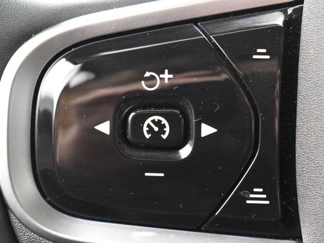 Used 2025 Volvo XC90 B5 Plus w/ Protection Package Premier image 24