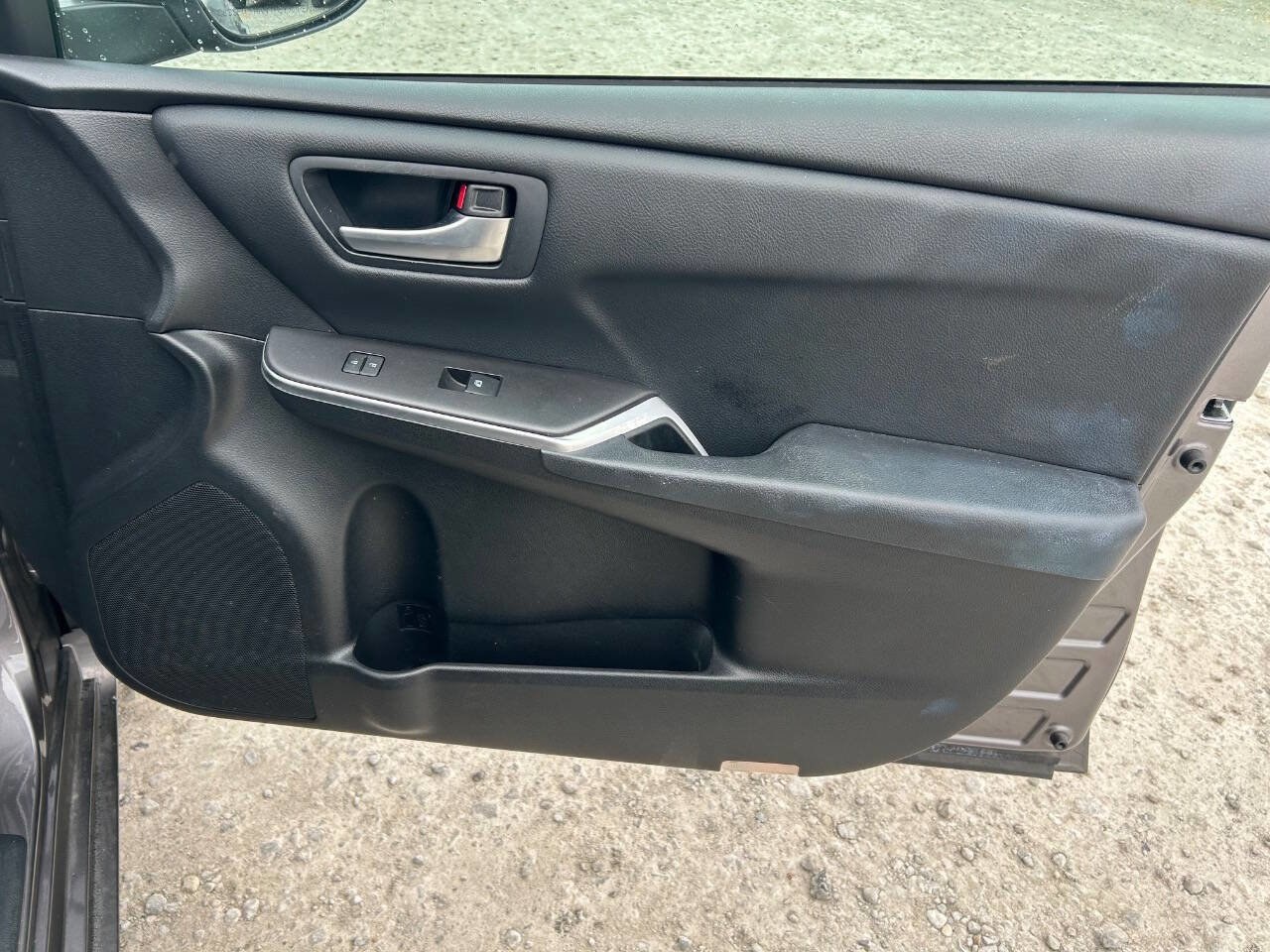 Used 2016 Toyota Camry LE image 20