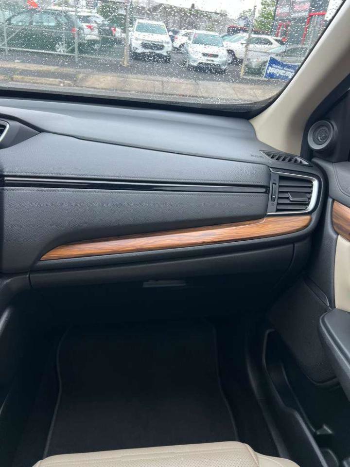 Used 2019 Honda CR-V Touring image 17