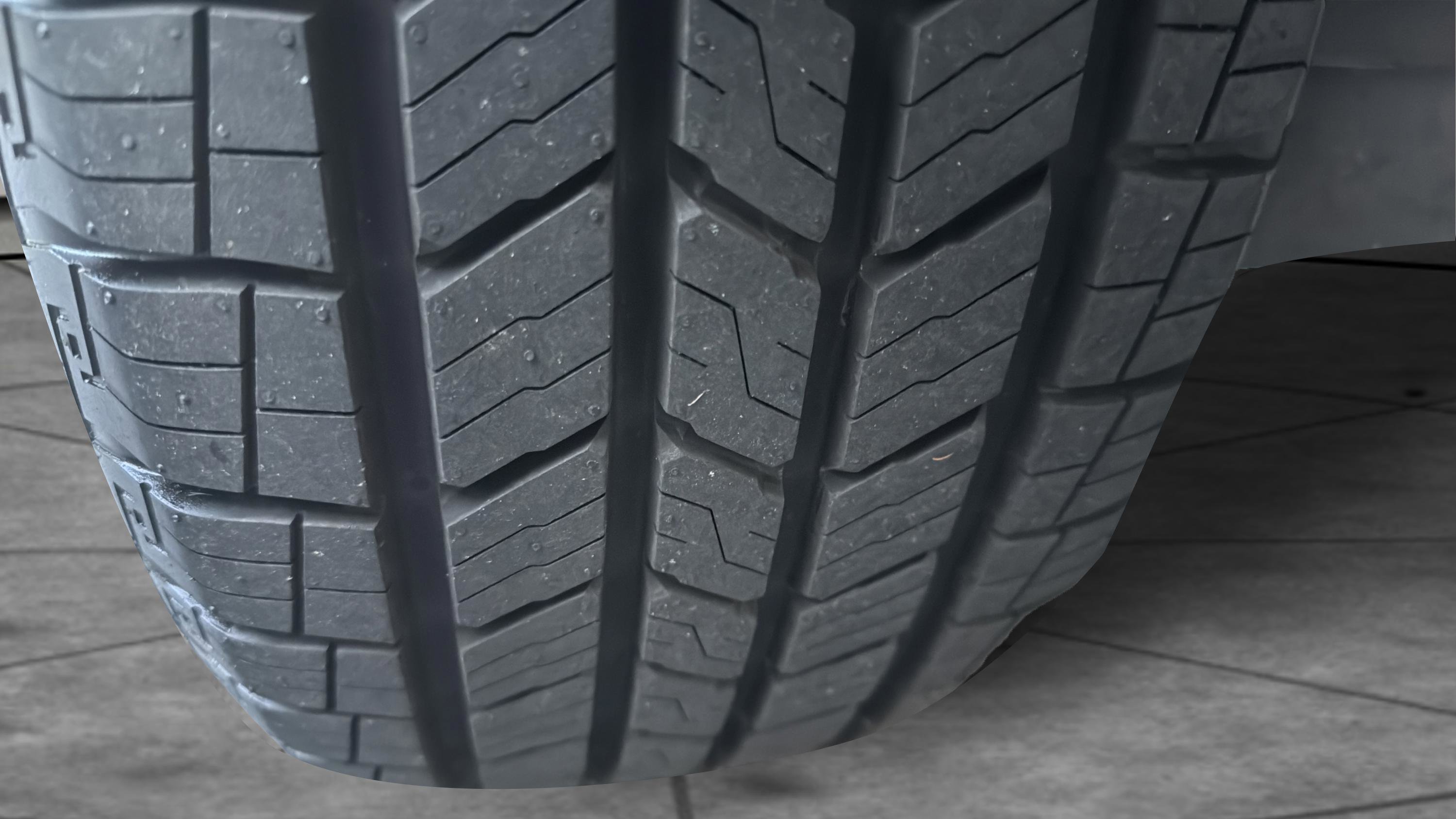 Used 2019 Toyota Highlander LE image 42