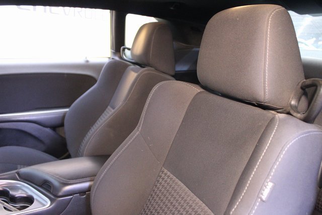 Used 2019 Dodge Challenger R/T w/ Blacktop Package image 16