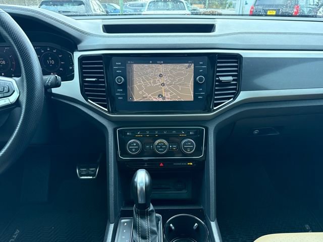 Used 2022 Volkswagen Atlas Cross Sport SEL R-Line image 30