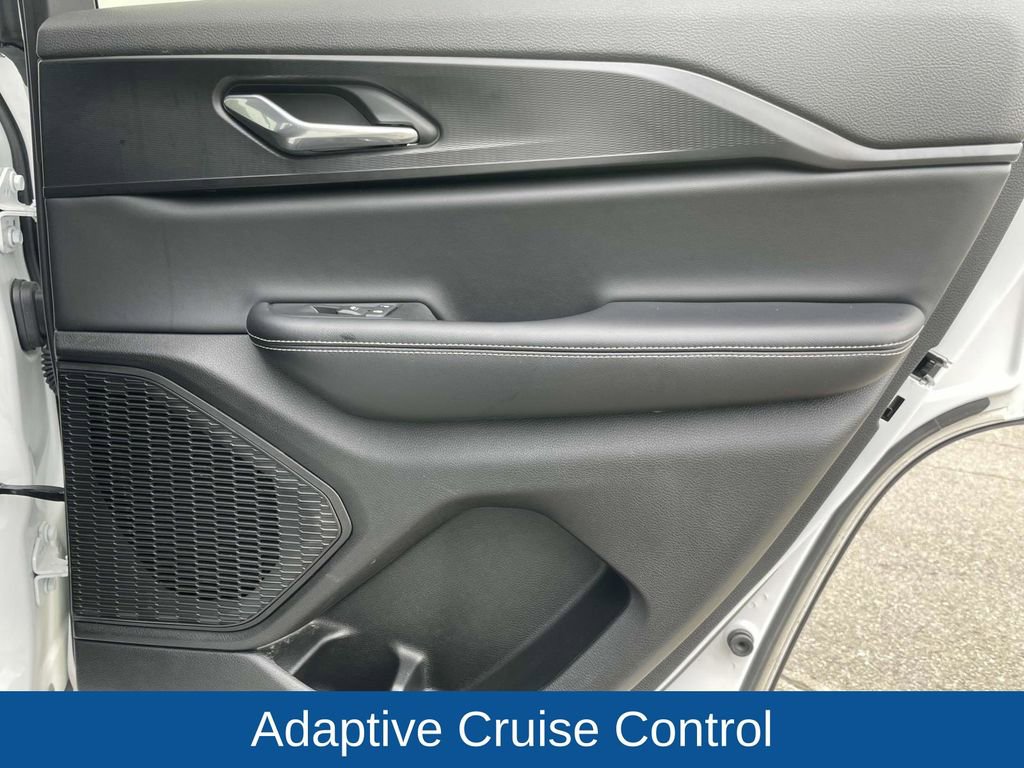 Certified 2025 Jeep Grand Cherokee Altitude image 19