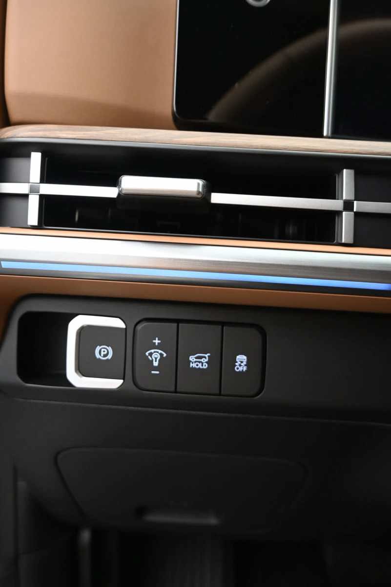 New 2026 Hyundai Santa Fe Limited AWD/4WD image 23
