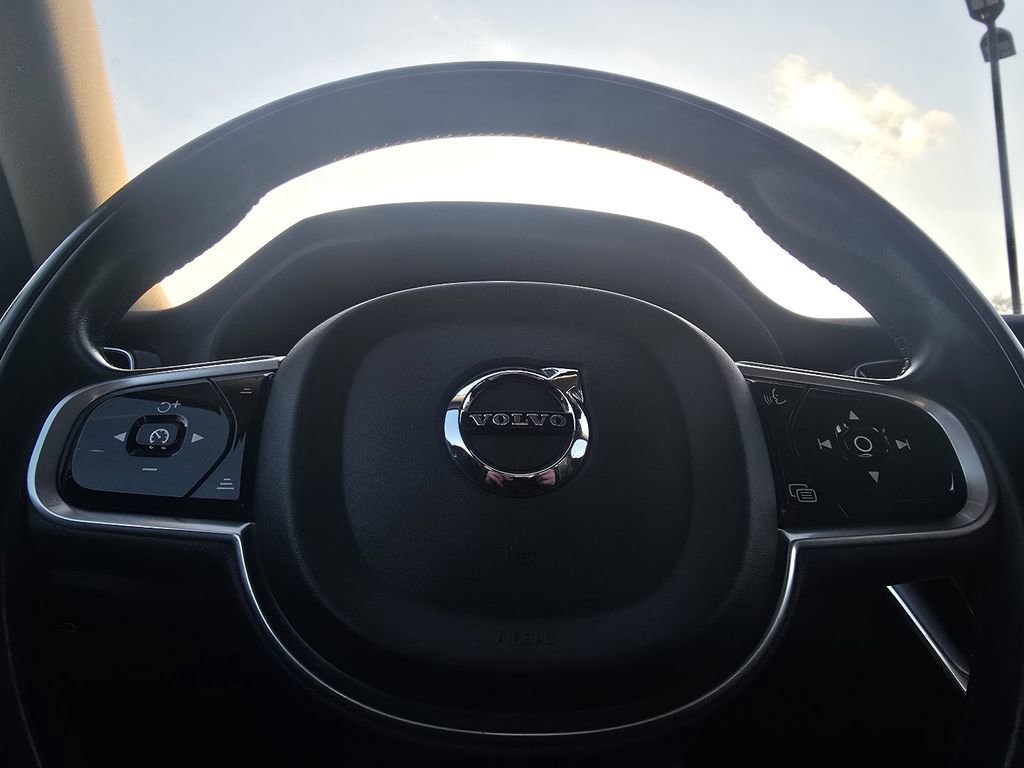 Used 2019 Volvo S60 T6 Momentum image 24