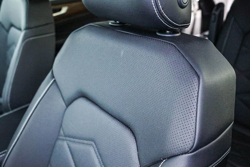 New 2026 Volkswagen Atlas SE image 40