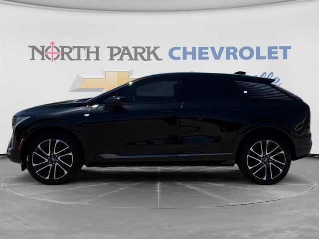 Used 2025 Cadillac Optiq Sport 1 AWD/4WD image 6