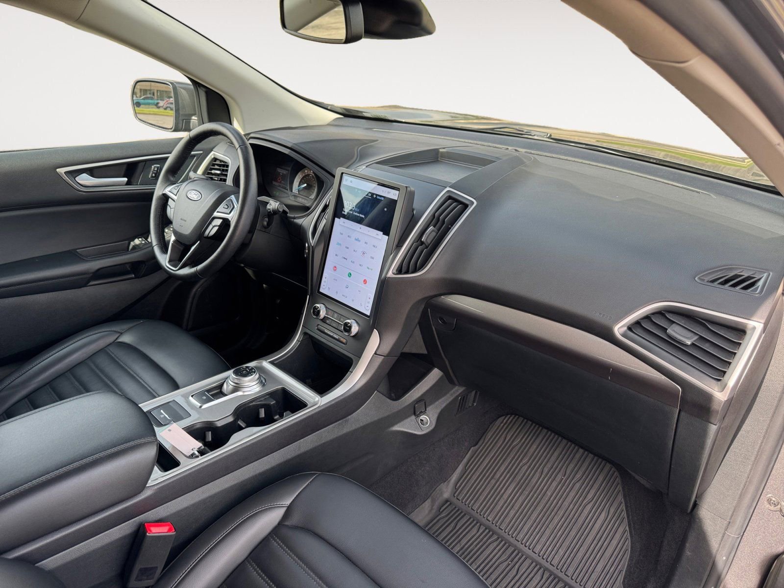 Used 2024 Ford Edge SEL w/ Convenience Package image 15