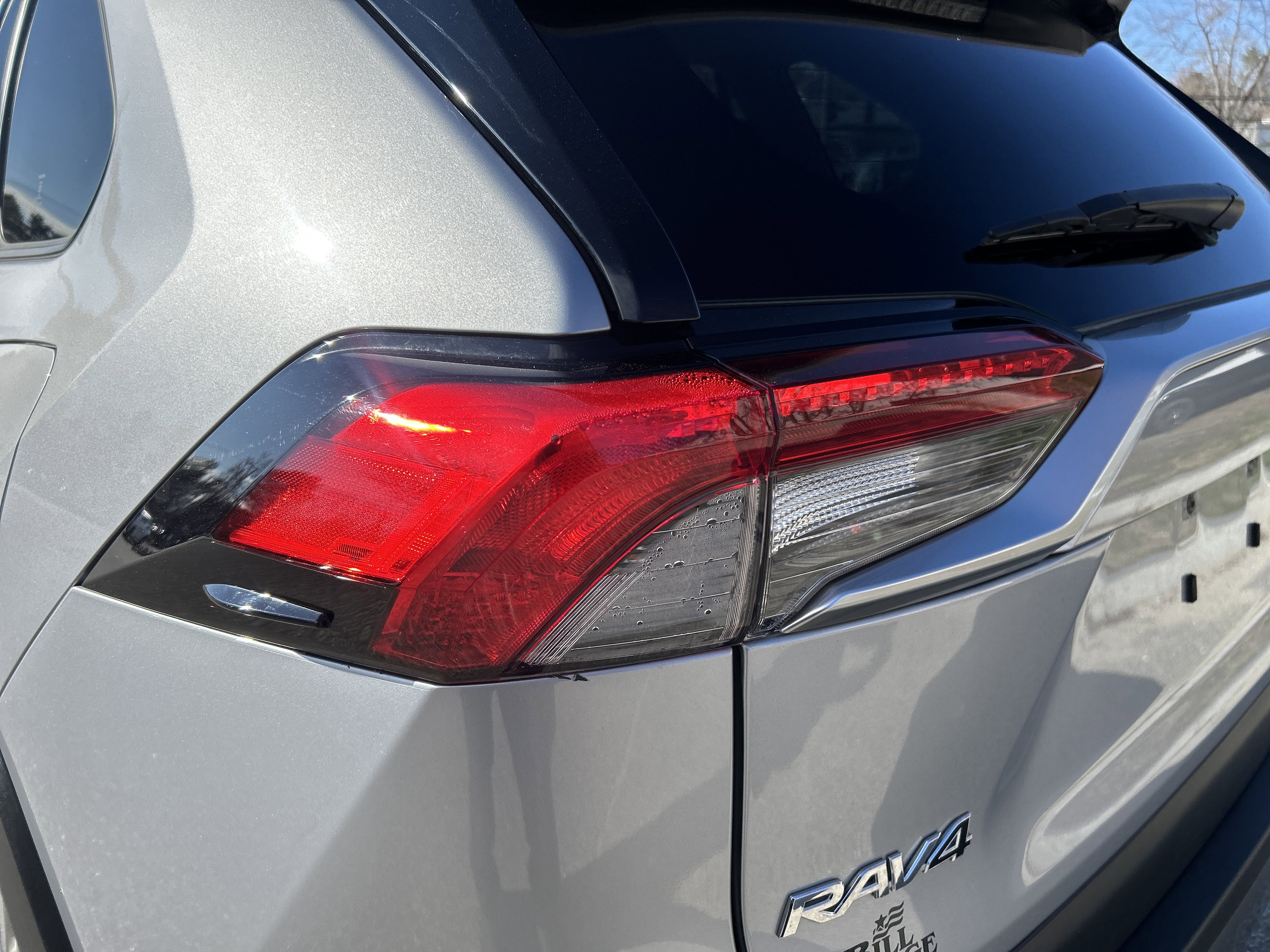 Used 2019 Toyota RAV4 Limited w/ Cold Weather Package AWD/4WD image 18