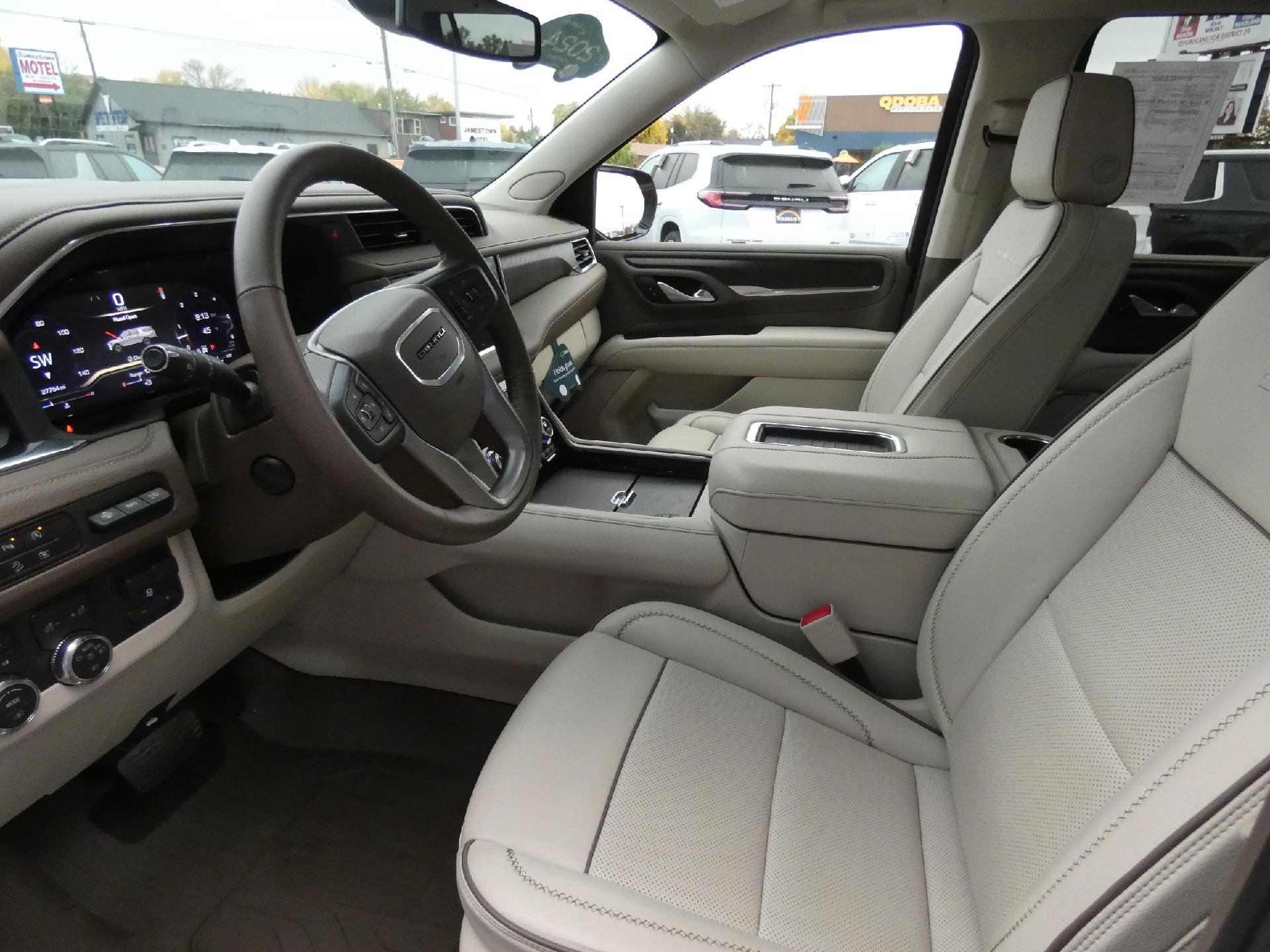 Certified 2024 GMC Yukon Denali w/ Max Trailering Package AWD/4WD image 12
