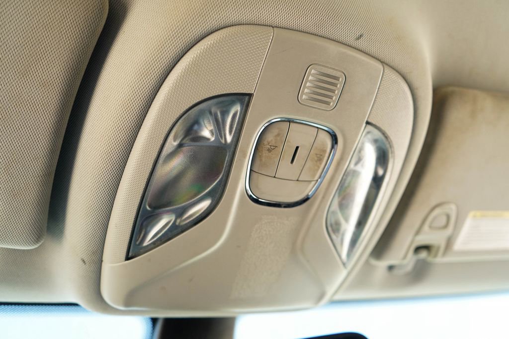 Used 2019 Jeep Compass Latitude FWD image 12