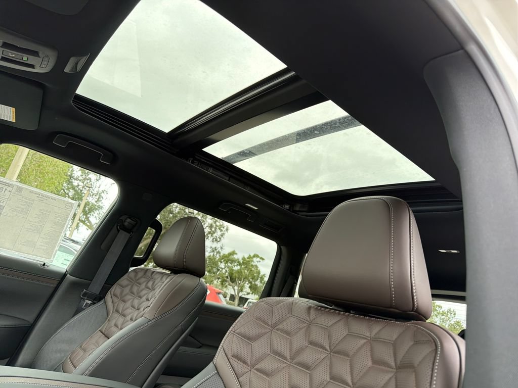 New 2026 Nissan Armada Platinum RWD image 17