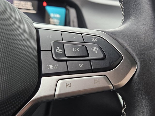 Certified 2025 Volkswagen Atlas Cross Sport SE image 26