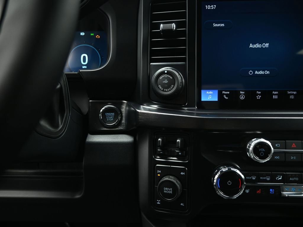 New 2026 Ford F250 Lariat w/ Black Appearance Package image 15