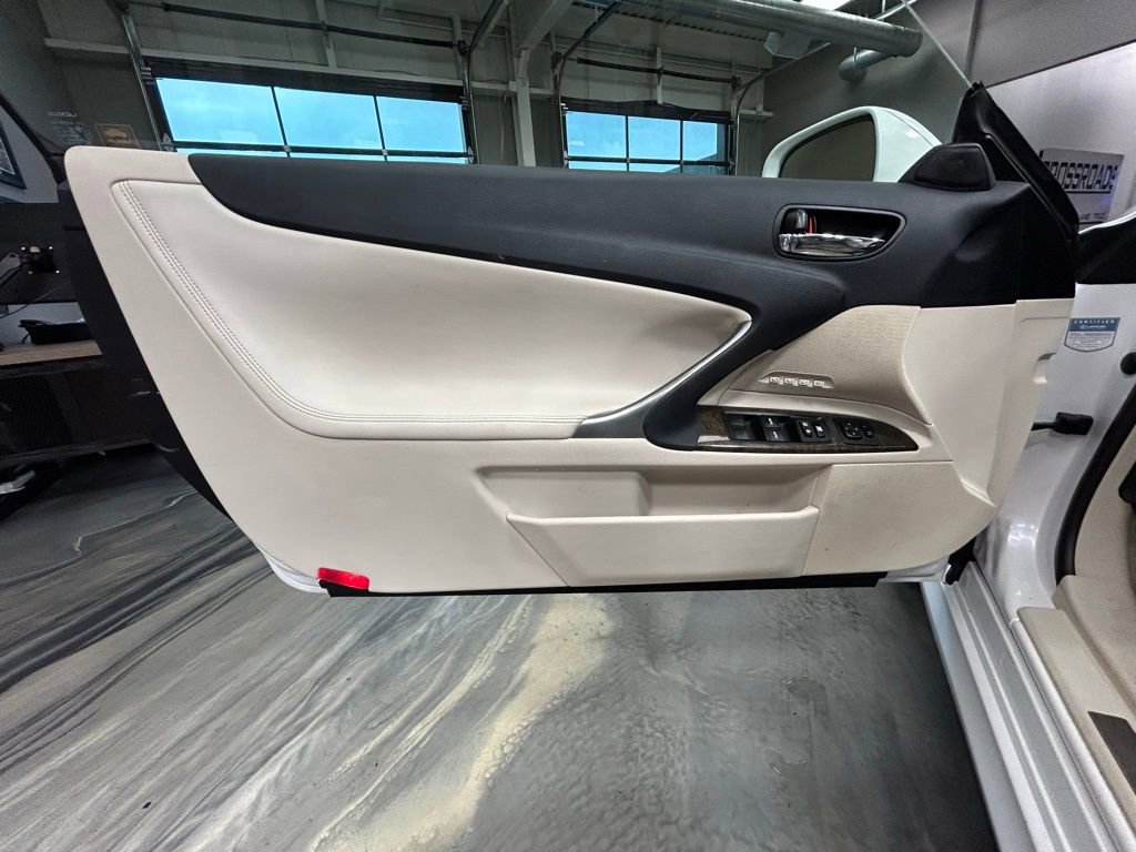 Used 2010 Lexus IS 250C RWD image 43