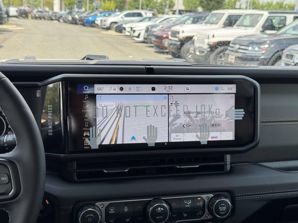 New 2026 Jeep Gladiator Mojave w/ Technology Group AWD/4WD image 3