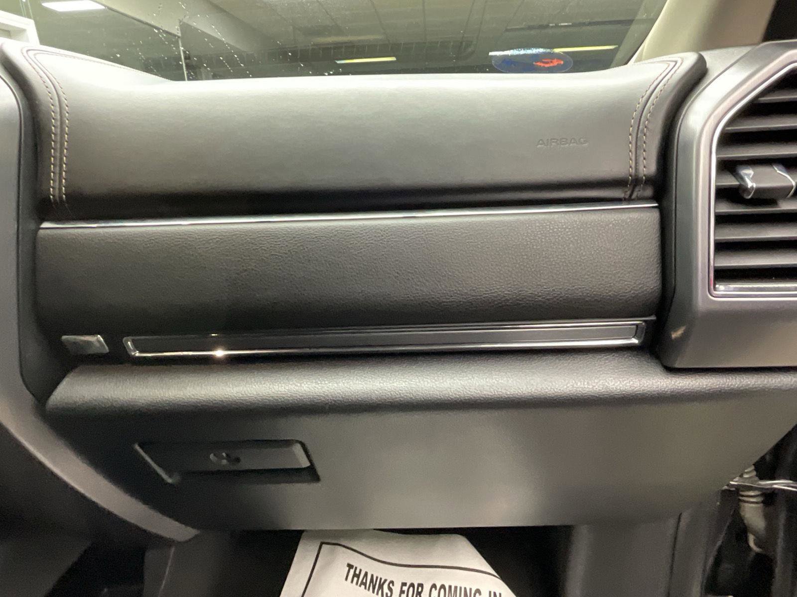 Used 2021 Ford Expedition Platinum image 9