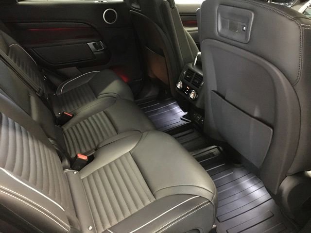 New 2023 Land Rover Discovery HSE R-Dynamic image 32