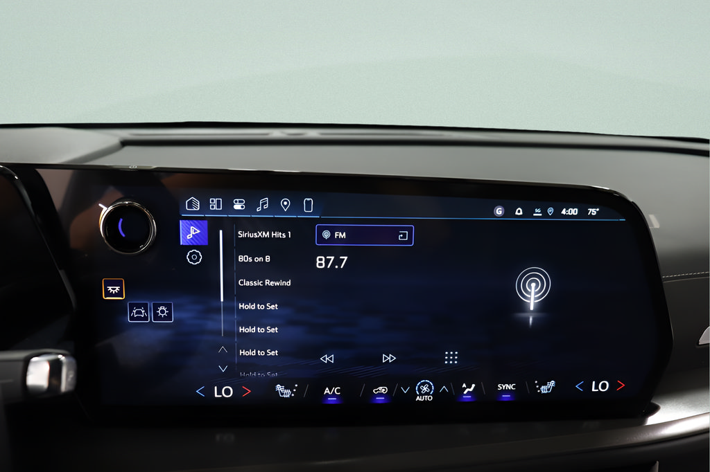 New 2027 Chevrolet Traverse LT w/ Midnight/Sport Edition FWD image 13