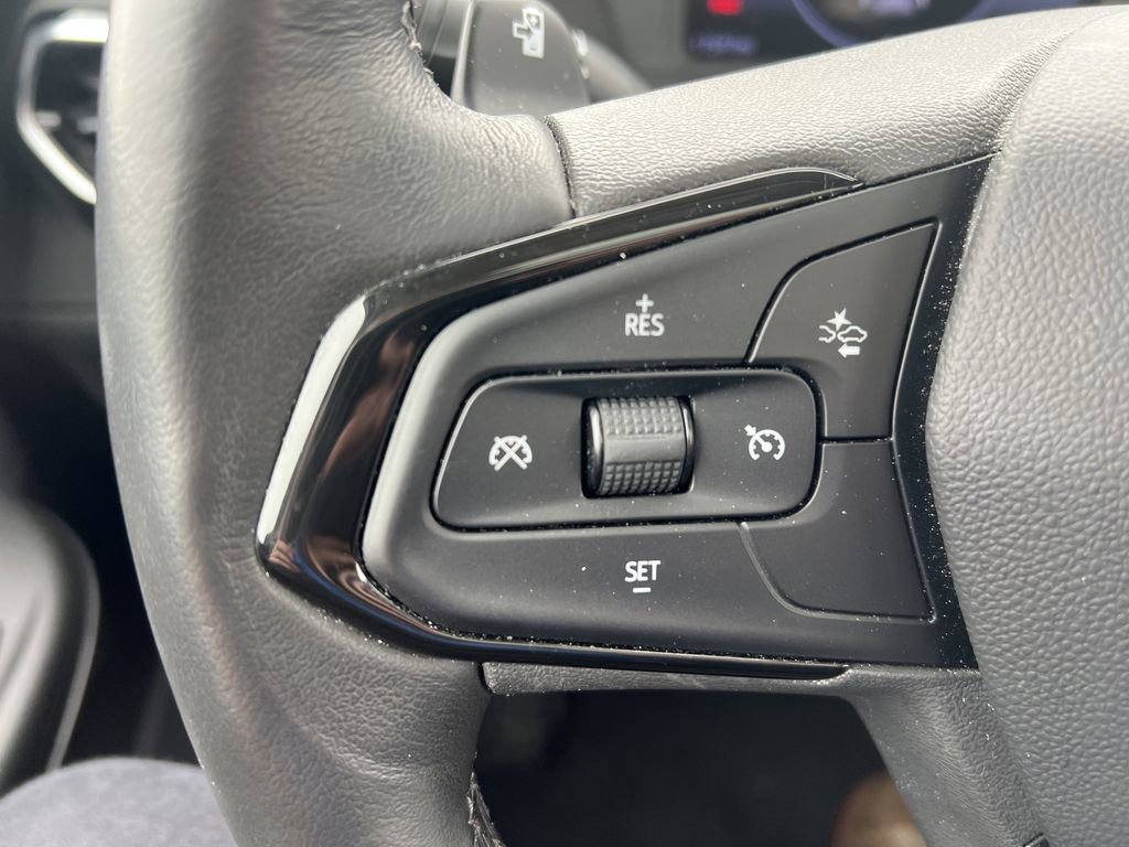 Certified 2023 Chevrolet Bolt EUV Premier w/ Sun & Sound Package FWD image 20