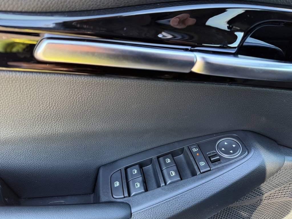 New 2025 Kia Seltos X-Line image 11