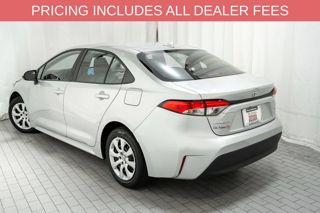 Used 2024 Toyota Corolla LE FWD image 3