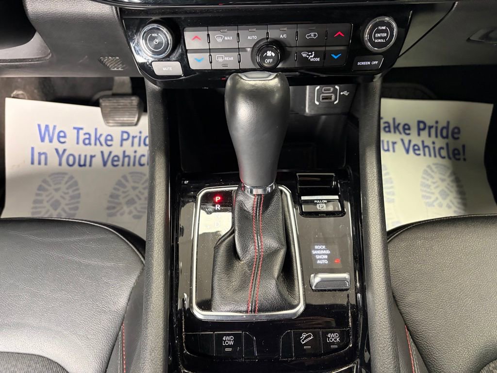 Used 2023 Jeep Compass Trailhawk image 11