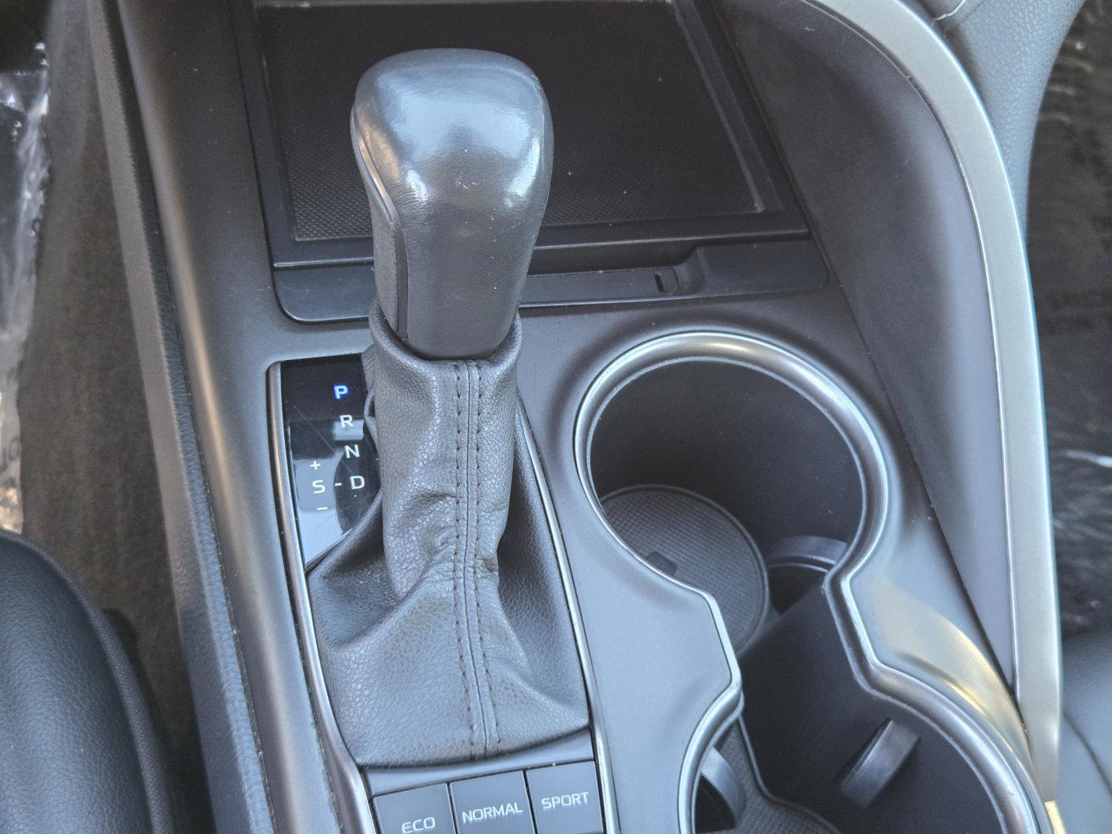 Used 2023 Toyota Camry SE FWD image 13
