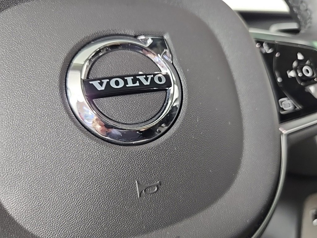 Certified 2024 Volvo XC90 T8 Ultimate w/ Lounge Package image 36