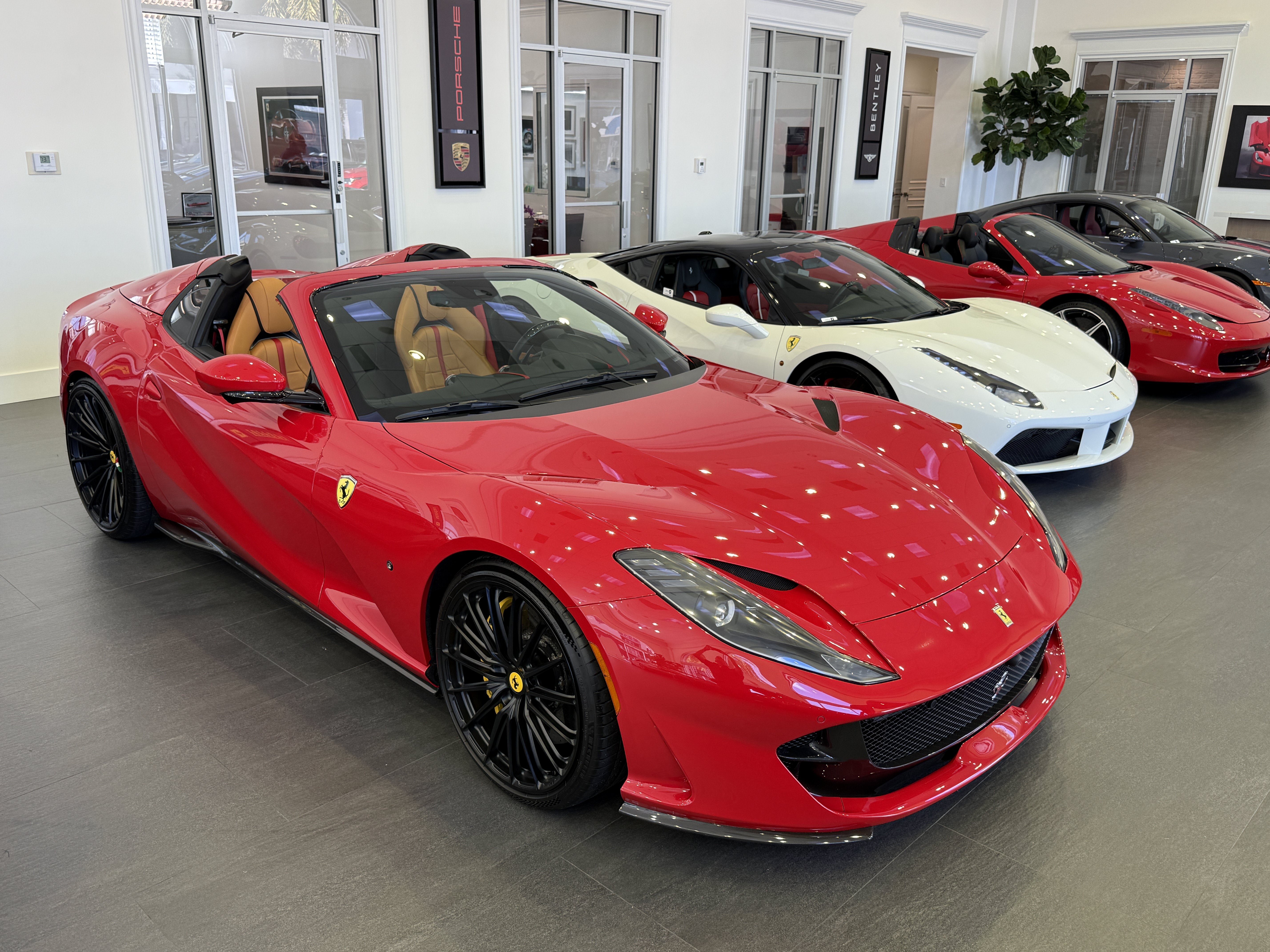Used 2022 Ferrari 812 GTS RWD image 10