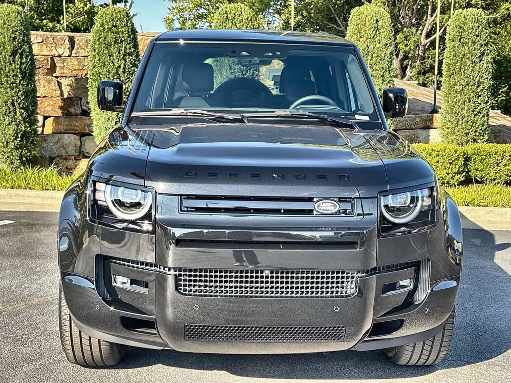 New 2026 Land Rover Defender 130 X-Dynamic SE AWD/4WD image 8
