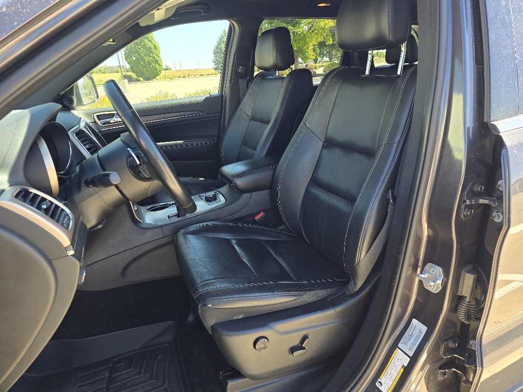 Used 2015 Jeep Grand Cherokee Limited AWD/4WD image 13