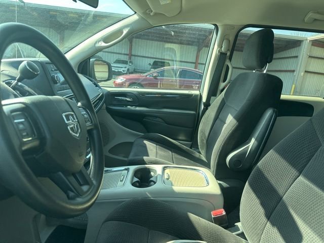 Used 2014 Dodge Grand Caravan SXT FWD image 4