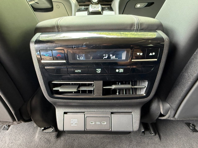 Used 2026 Acura MDX w/ Technology Package FWD image 18