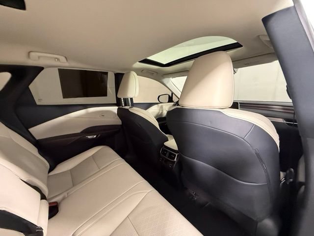Used 2024 Lexus RX 350 w/ Accessory Package (Z1) AWD/4WD image 31