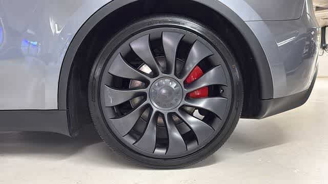 Used 2024 Tesla Model Y Performance AWD/4WD image 10