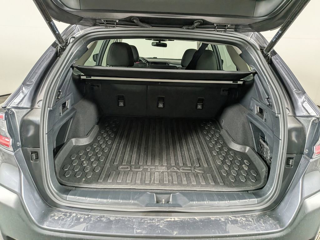 Used 2025 Subaru Outback Premium image 10