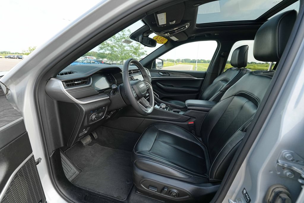 Used 2024 Jeep Grand Cherokee Limited 4xe AWD/4WD image 16