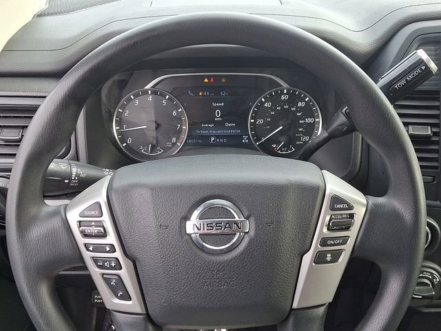 Used 2022 Nissan Titan SV image 20
