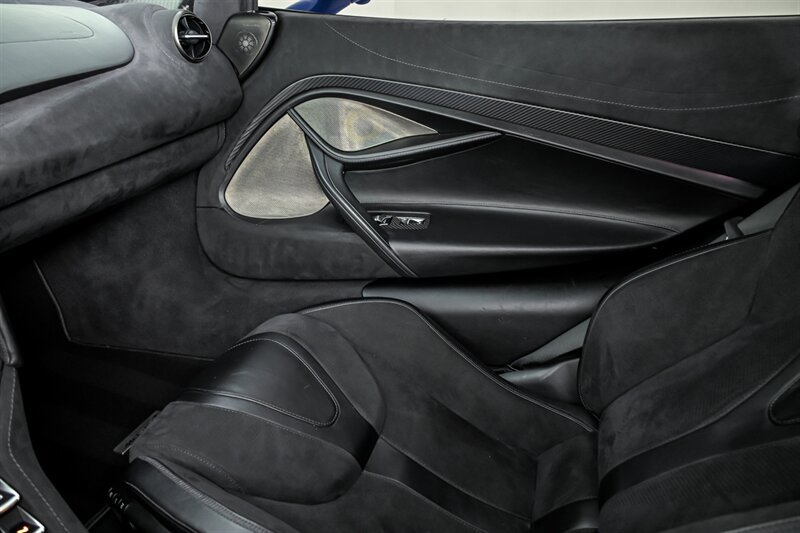 Used 2018 McLaren 720S RWD image 37