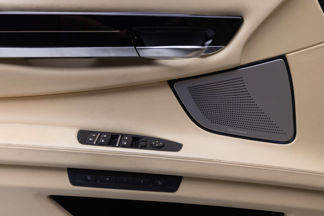 Used 2013 BMW 760Li RWD image 39